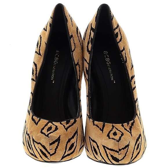 BCBGeneration Parade Tribal Print Platform Heel 7.5 - Picture 5 of 5